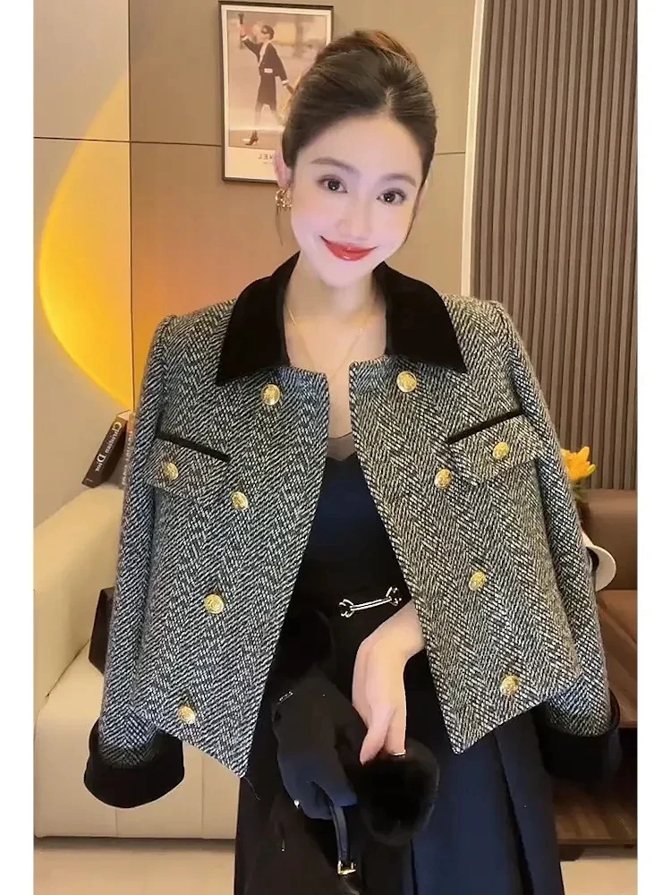 Fragrant Short Woolen Suit Coat Thickened Autumn Winter Women's 2023 New Style Blazers
Fragrant Short Woolen Suit Coat Thickened Autumn Winter Women's 2023 New Style Blazers