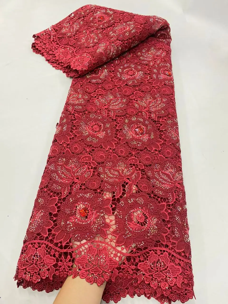 High-Quality African Nigerian Sequins Cotton Embroidery Lace Fabric Tulle for Luxury Wedding Party Dresses Chiffon 5 Yards 2026
High-Quality African Nigerian Sequins Cotton Embroidery Lace Fabric Tulle for Luxury Wedding Party Dresses Chiffon 5 Yards 2026