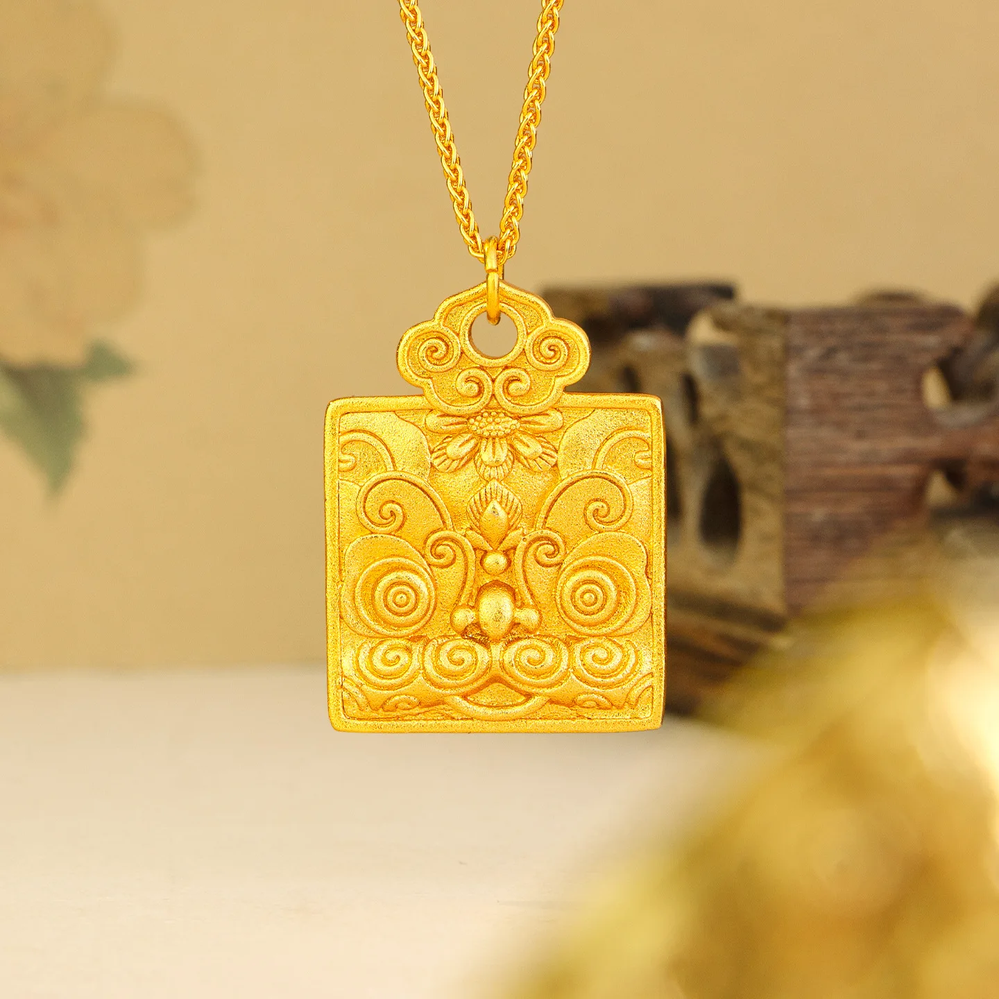 Square 3D Dragon Pendant Necklace Women's 24K Gold AU999 - Dynamic embossed dragon pattern, for daily hassle-free wearing
Square 3D Dragon Pendant Necklace Women's 24K Gold AU999 - Dynamic embossed dragon pattern, for daily hassle-free wearing