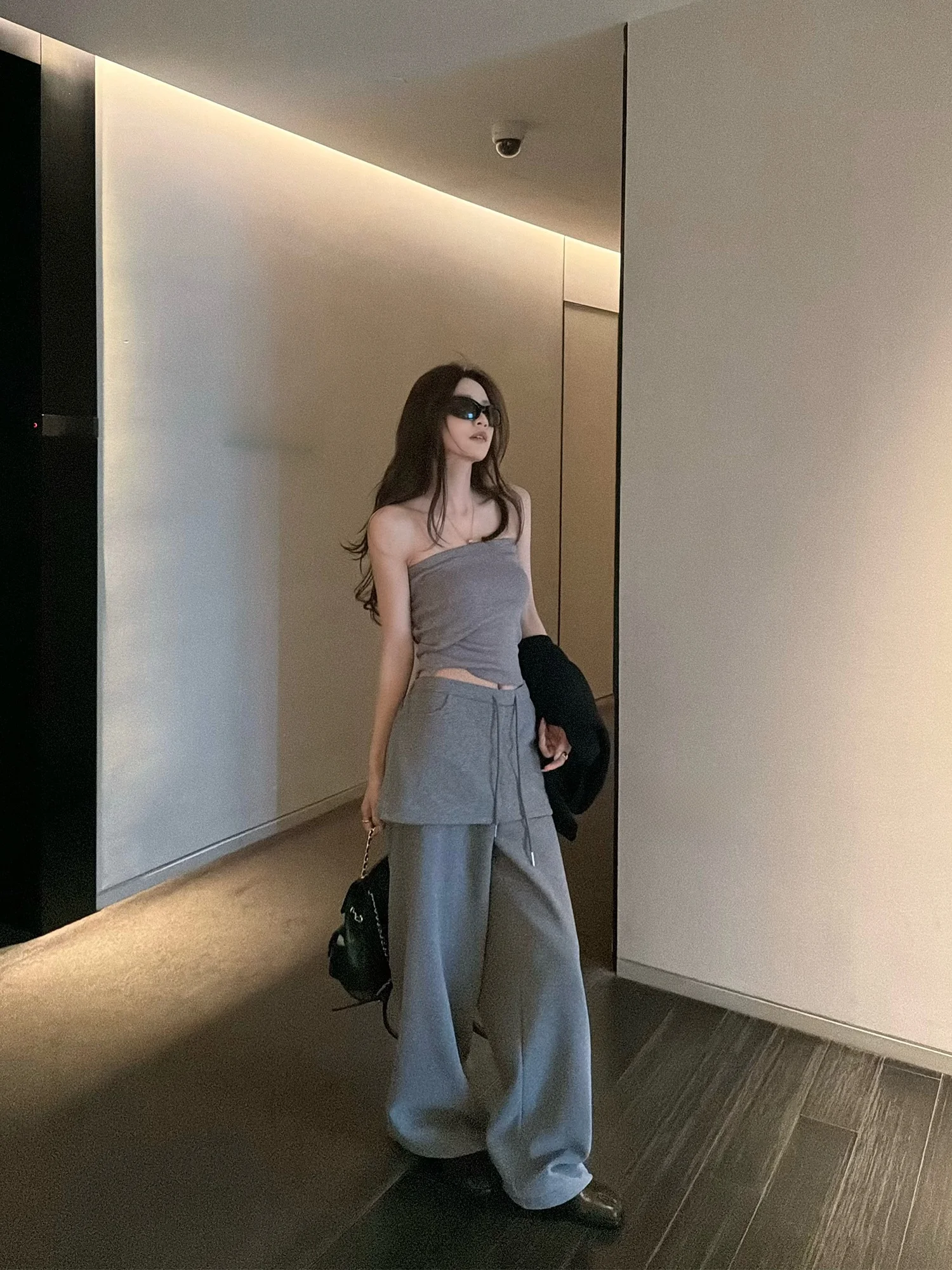 Fashionable Loose Women's Sweatpants High Waist Korean Style Commute Wind Cotton Polyester Blend Straight Leg City Walk
Fashionable Loose Women's Sweatpants High Waist Korean Style Commute Wind Cotton Polyester Blend Straight Leg City Walk