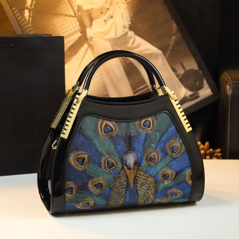 Designer Brand 2025 New Shoulder Bag Peacock Open Screen Leather Cross-body Dumpling Handbags for Women
Designer Brand 2025 New Shoulder Bag Peacock Open Screen Leather Cross-body Dumpling Handbags for Women