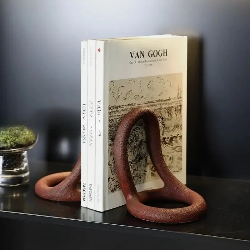 Serre-livres minimalistes pour bureau, support de livre en résine avec Design d'art abstrait, accessoire décoratif pour salle d'
Serre-livres minimalistes pour bureau, support de livre en résine avec Design d'art abstrait, accessoire décoratif pour salle d'