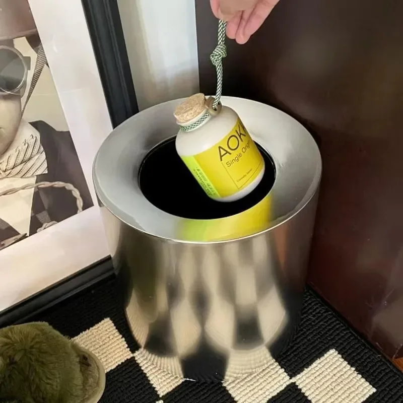 Modern Simple Electroplated Case Waste Bins Large Capacity Bedroom Office Living Room Kitchen Garbage Can Household Wastebasket
Modern Simple Electroplated Case Waste Bins Large Capacity Bedroom Office Living Room Kitchen Garbage Can Household Wastebasket
