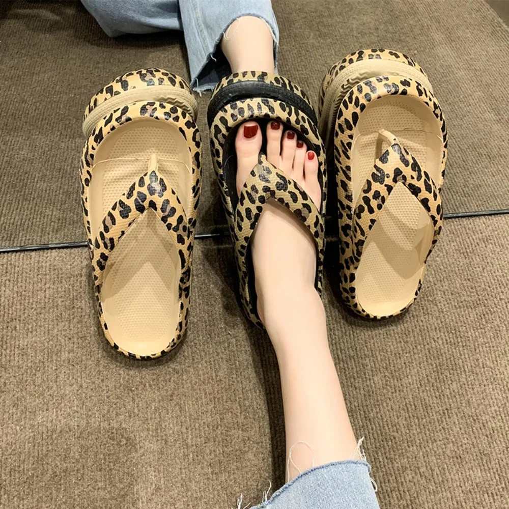 All Match Leopard Flip Flops Soft Soled Anti Slip Platform Slippers EVA Beachwear Shoes Slides Sandals Women Indoor Outdoor
All Match Leopard Flip Flops Soft Soled Anti Slip Platform Slippers EVA Beachwear Shoes Slides Sandals Women Indoor Outdoor