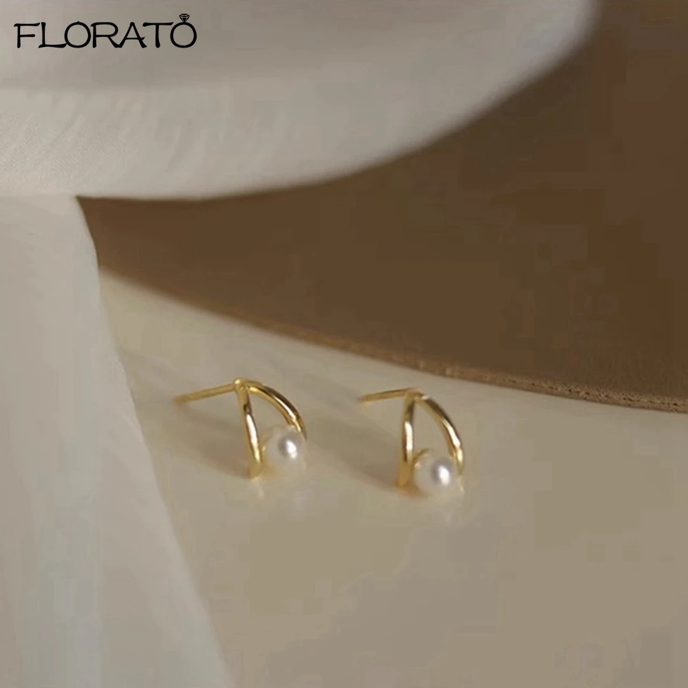2023 Korean New Simple Temperament Pearl Earrings 925 Silver Needle Fashion Small Versatile Earrings for Women Jewelry Gift
2023 Korean New Simple Temperament Pearl Earrings 925 Silver Needle Fashion Small Versatile Earrings for Women Jewelry Gift