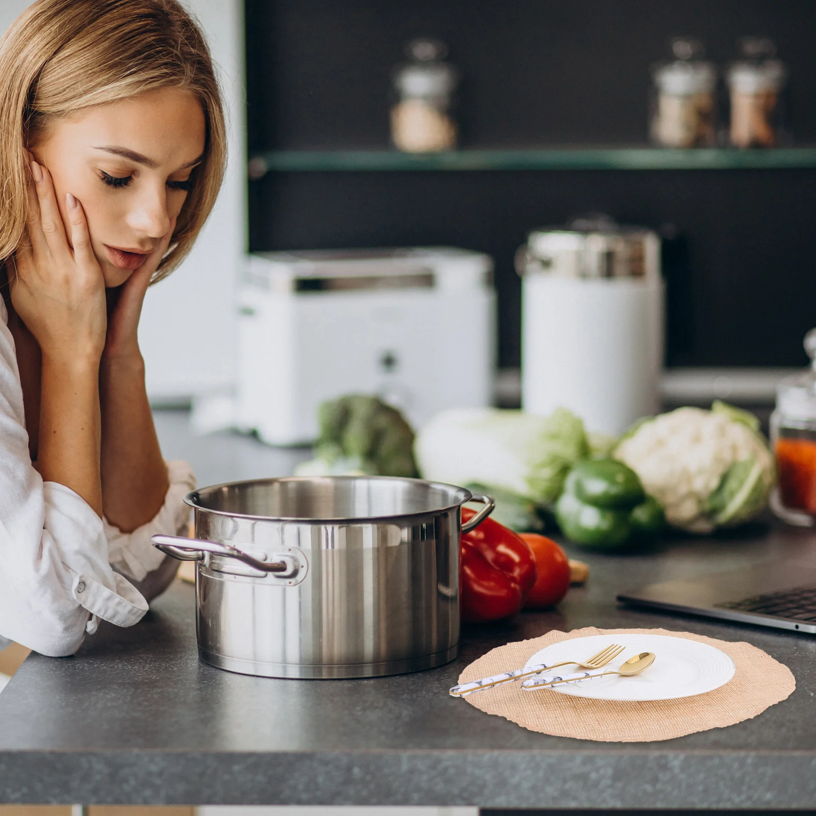 6Pcs Round Burlap Placemats Set Natural Rustic Linen Heat Resistant Table Mats for Farmhouse Dining Wedding Party Decor
6Pcs Round Burlap Placemats Set Natural Rustic Linen Heat Resistant Table Mats for Farmhouse Dining Wedding Party Decor