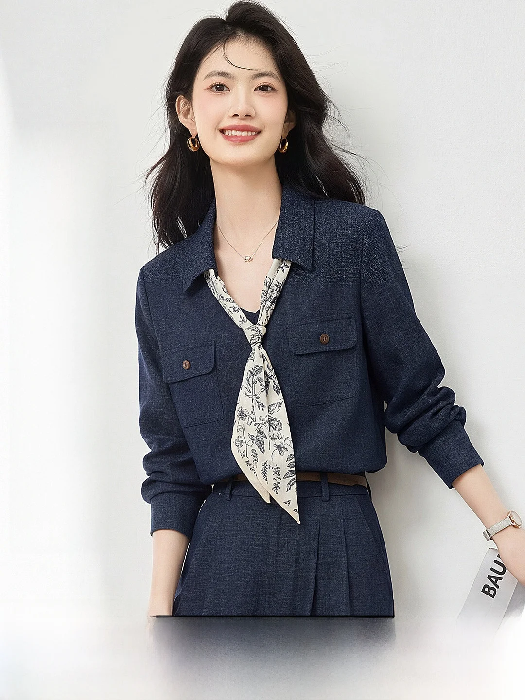 Xin Fei Yu Retro Denim Blue Women's Shirt Spring 2026 Simple Elegance Silk Scarf Korean Style Long Sleeve Slim Fit Collar
Xin Fei Yu Retro Denim Blue Women's Shirt Spring 2026 Simple Elegance Silk Scarf Korean Style Long Sleeve Slim Fit Collar