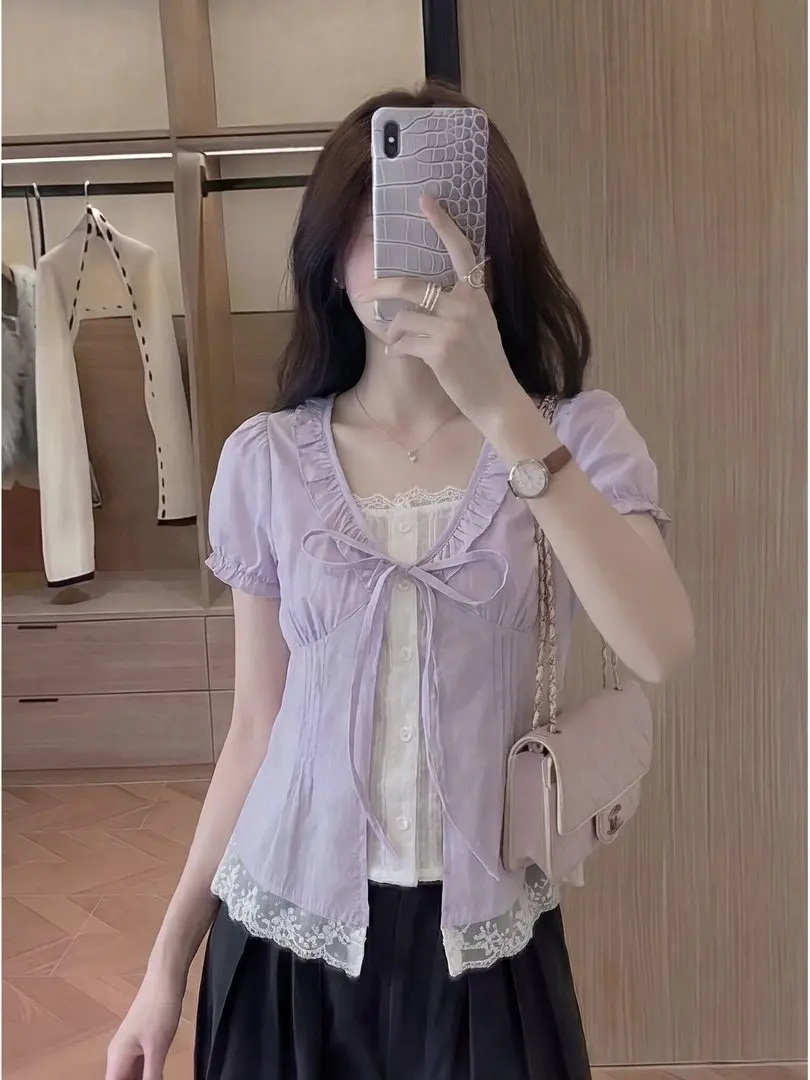 Lace Trimmed V-Neck Bubble Sleeve Shirt Women's Style Korean Version Polyester Fiber Short Sleeve Regular Length Cardigan
Lace Trimmed V-Neck Bubble Sleeve Shirt Women's Style Korean Version Polyester Fiber Short Sleeve Regular Length Cardigan