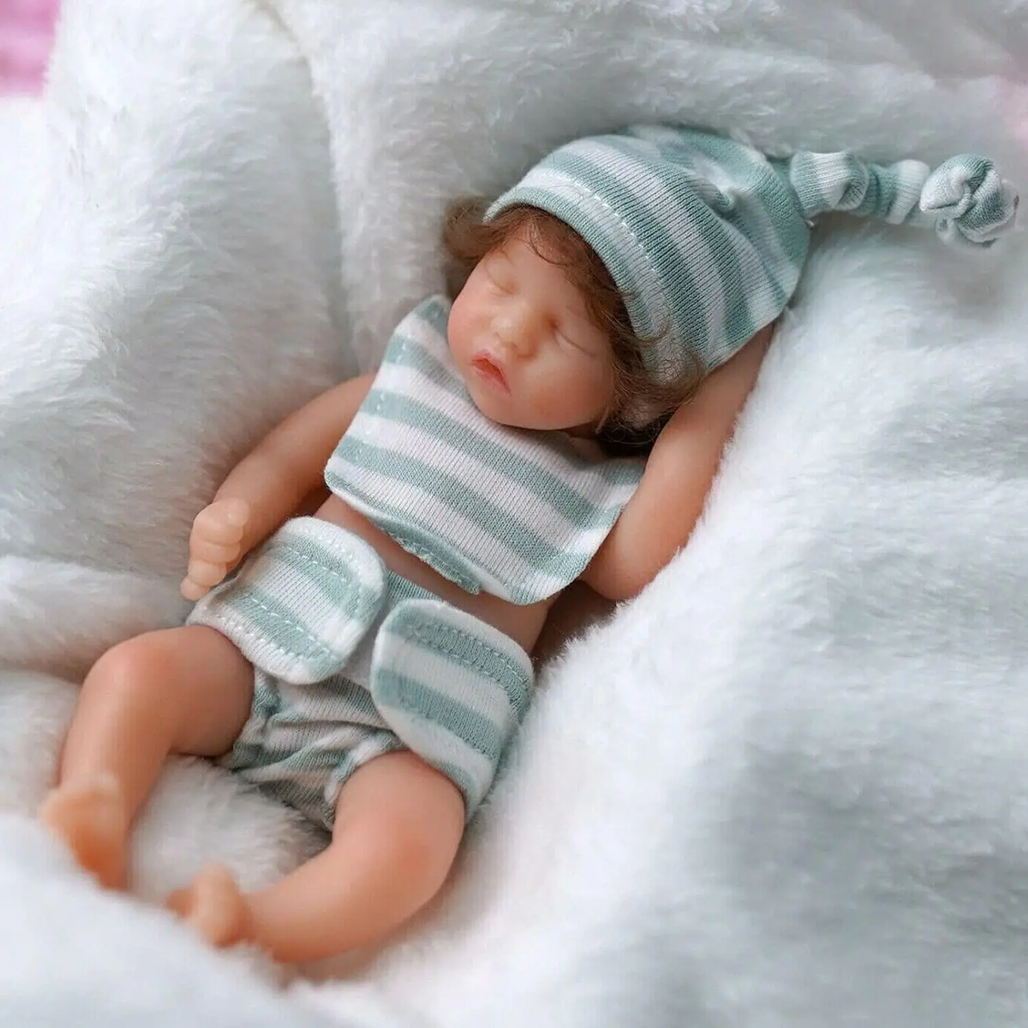 6-inch Reborn Baby Doll, Realistic Newborn Baby Silicone Full Body, Handcrafted Mini Doll for Collection & Gift
6-inch Reborn Baby Doll, Realistic Newborn Baby Silicone Full Body, Handcrafted Mini Doll for Collection & Gift