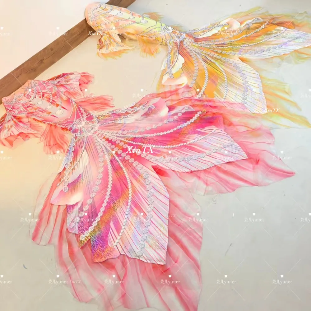 Professional adult mermaid tail bionic pearl yarn design dress fish tail skirt aquarium performance costume
Professional adult mermaid tail bionic pearl yarn design dress fish tail skirt aquarium performance costume