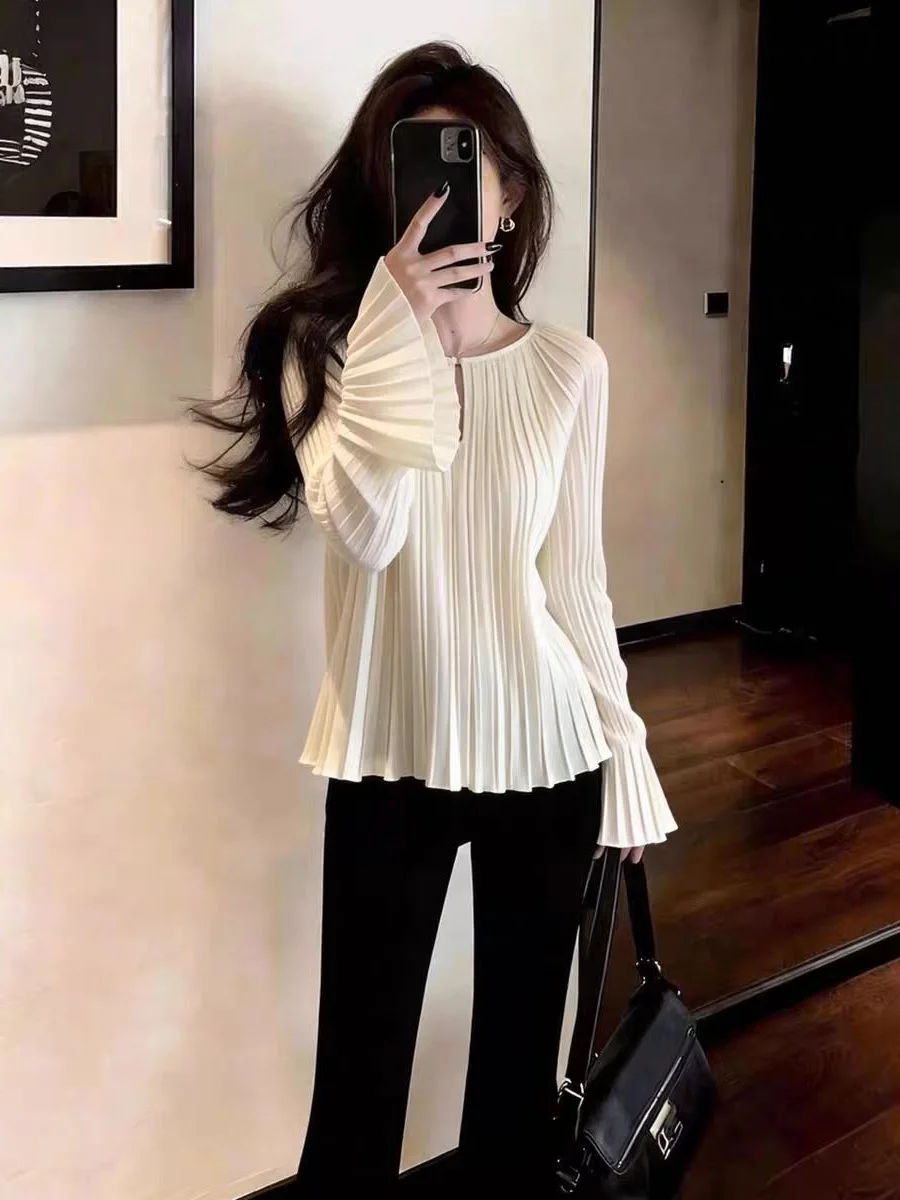 Milk White round Neck Sleeve Design Little Shirt Spring 2026 Fashion Versatile Long Sleeve Top Comfortable Breathable Loose Fit
Milk White round Neck Sleeve Design Little Shirt Spring 2026 Fashion Versatile Long Sleeve Top Comfortable Breathable Loose Fit