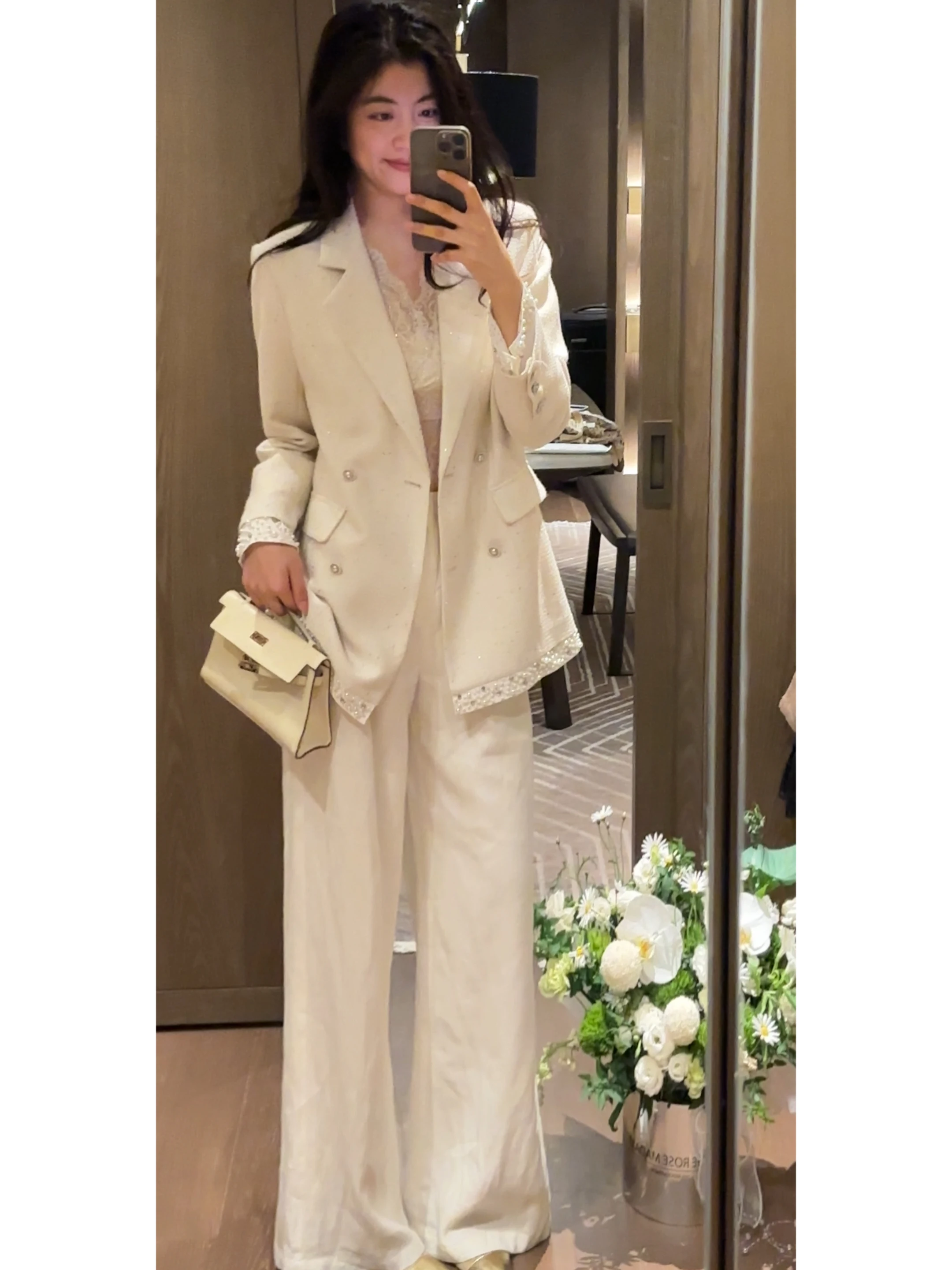 Ele Commuter Workwear Skirt Suit Set with Heavy Embelliment Bright Sequin Hemline by NICO Spring New Arrival
Ele Commuter Workwear Skirt Suit Set with Heavy Embelliment Bright Sequin Hemline by NICO Spring New Arrival