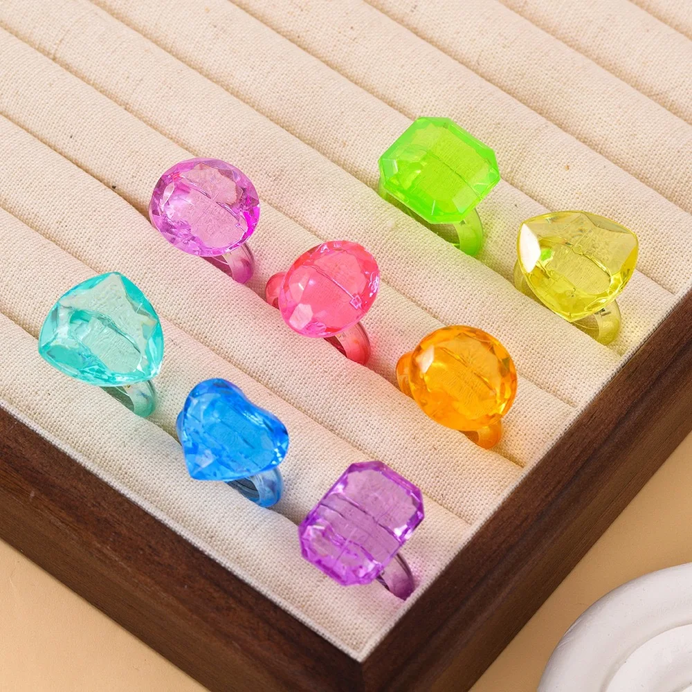 20/60pcs Plastic Colorful Gem Rings Toys for Kids Bulk Toy Diamond Ring Princess Ring Dress Up Favor Kid Birthday Party Supplies
20/60pcs Plastic Colorful Gem Rings Toys for Kids Bulk Toy Diamond Ring Princess Ring Dress Up Favor Kid Birthday Party Supplies