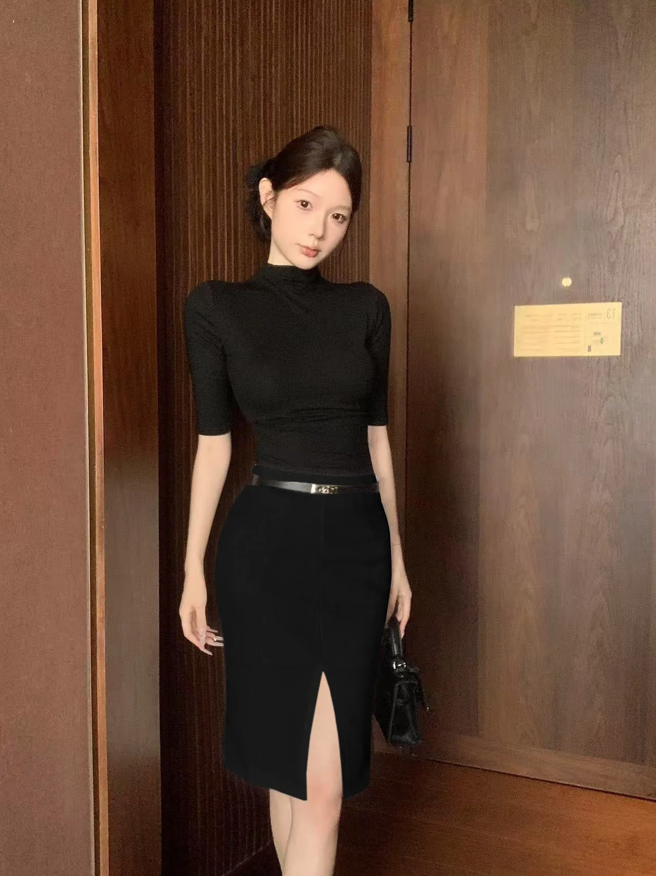 Sexy Spicy Girl Light Maturity Style Set High Waist Half Body Skirt Wrap around Skirt Two Piece Set Women's Fashion Spring T-...
Sexy Spicy Girl Light Maturity Style Set High Waist Half Body Skirt Wrap around Skirt Two Piece Set Women's Fashion Spring T-...