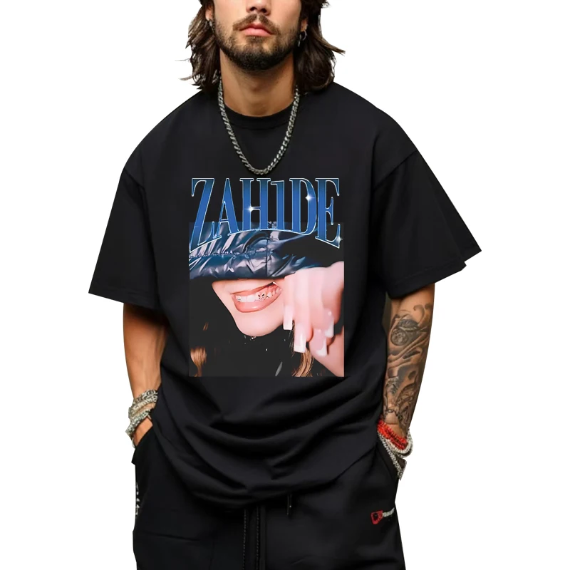 Retro Zahide Bootleg Merch graphic T Shirt men ’s women Oversized 100% Cotton streetwear short sleeve Summer print Unisex tops
Retro Zahide Bootleg Merch graphic T Shirt men ’s women Oversized 100% Cotton streetwear short sleeve Summer print Unisex tops
