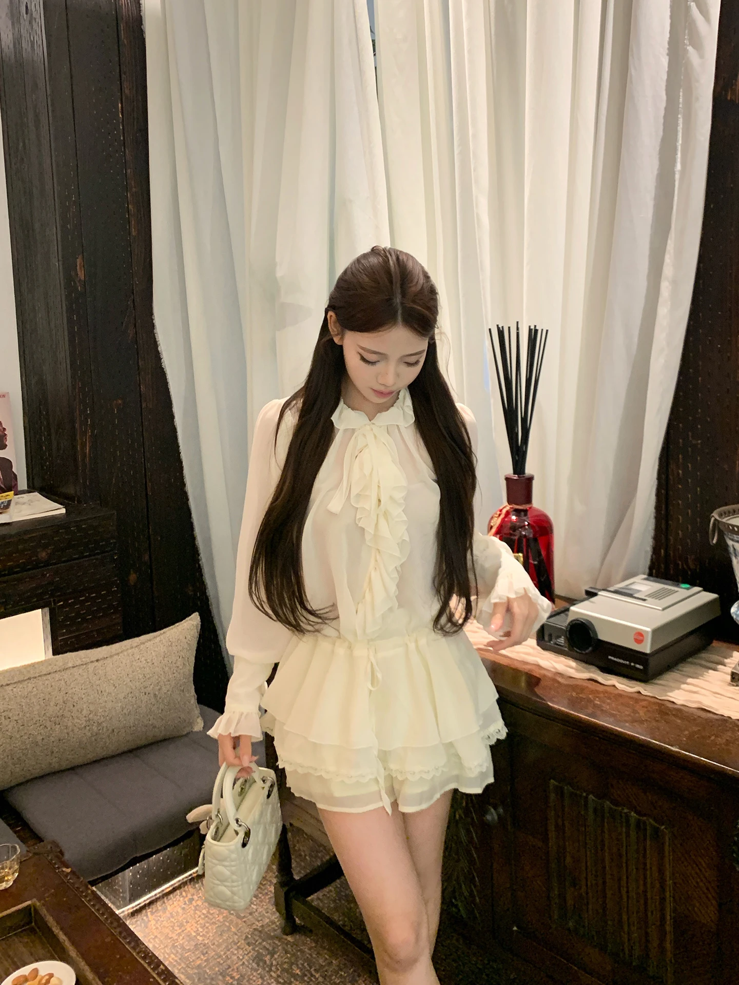 EU Spring Early Long Sve Women's irt French Sle Polyester Fiber Breathable Comfortable Wind Chiffon Top
EU Spring Early Long Sve Women's irt French Sle Polyester Fiber Breathable Comfortable Wind Chiffon Top