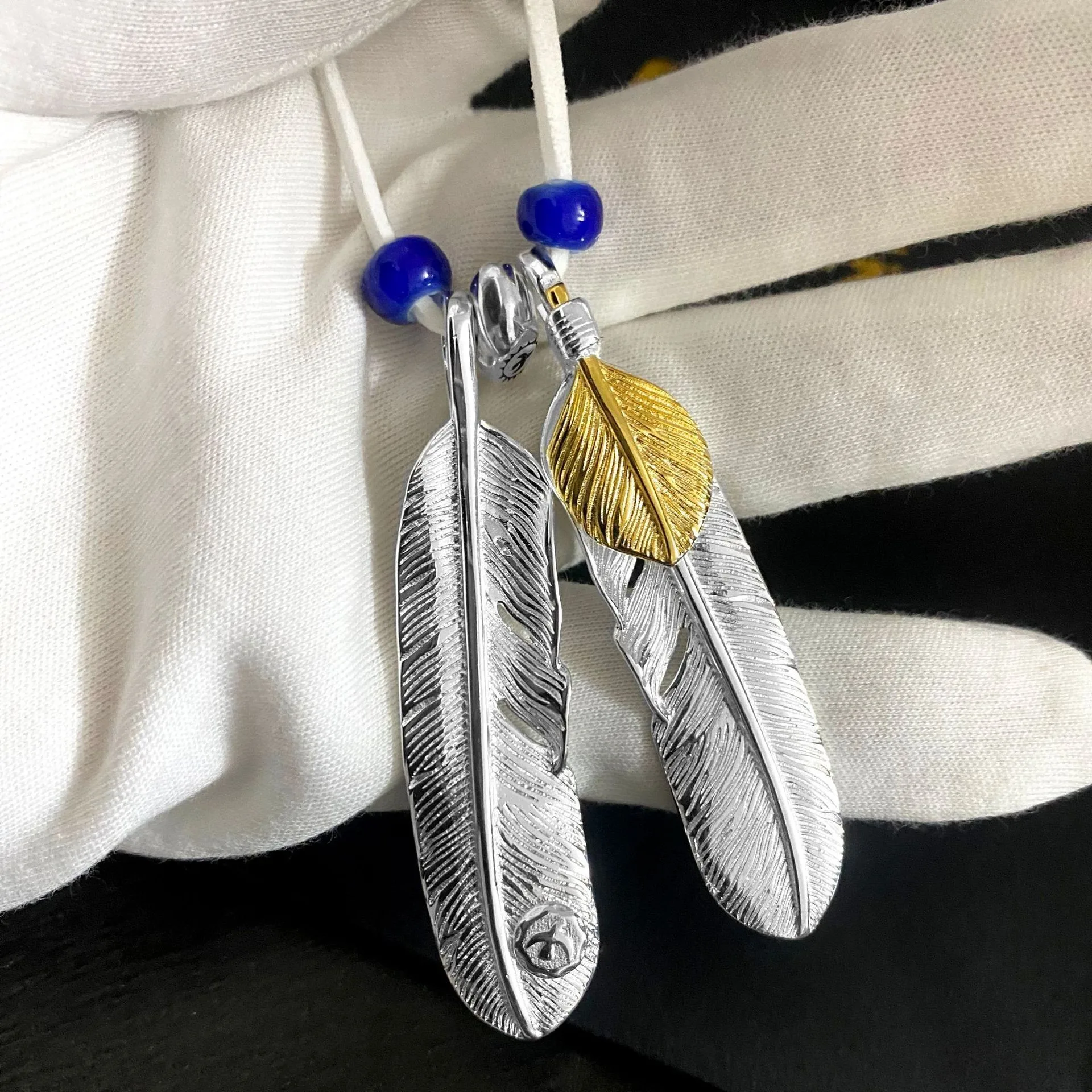 Takahashi Goro's Goro Gold-Plated Leaf Feather Leather Cord Fashion Necklace Premium Ins Unisex Style Versatile
Takahashi Goro's Goro Gold-Plated Leaf Feather Leather Cord Fashion Necklace Premium Ins Unisex Style Versatile