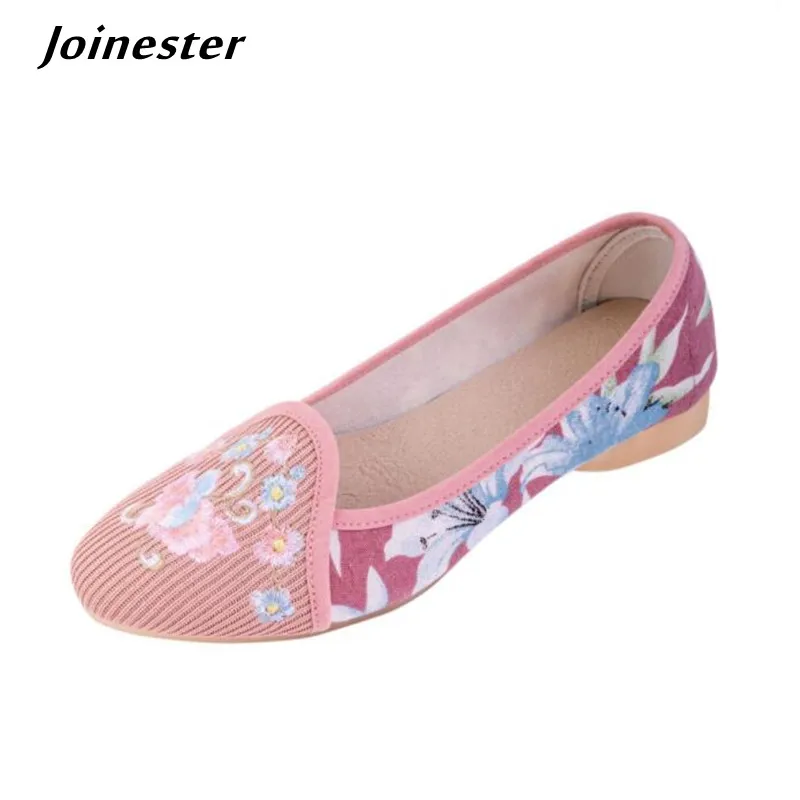 Pointed Toe Vintage Loafers for Women Slip on Pumps with Ethnic Embroidery Ladies Retro Dress Shoes Spring Low Heel Fabric Shoe
Pointed Toe Vintage Loafers for Women Slip on Pumps with Ethnic Embroidery Ladies Retro Dress Shoes Spring Low Heel Fabric Shoe