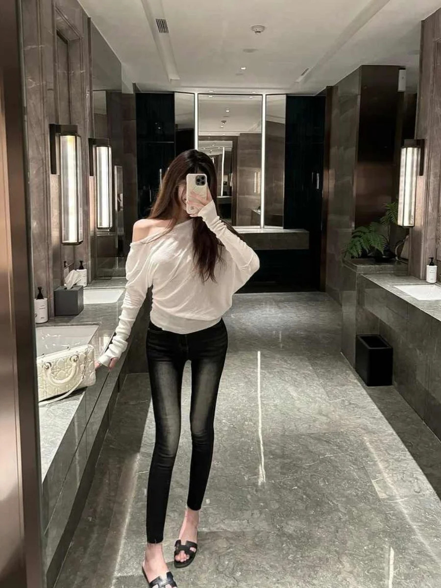 High Waist Thin Summer Denim Jeans for Women Black Nine-Piece Retro Small Size Tight Fit Cotton Stretch Denim Pants
High Waist Thin Summer Denim Jeans for Women Black Nine-Piece Retro Small Size Tight Fit Cotton Stretch Denim Pants