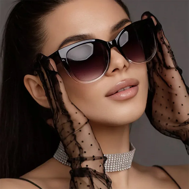 2026 Gradient Cat Eye Sunglasses Women Retro Designer Wide Temple UV400 Fashion Streetwear Outdoor Shades
2026 Gradient Cat Eye Sunglasses Women Retro Designer Wide Temple UV400 Fashion Streetwear Outdoor Shades