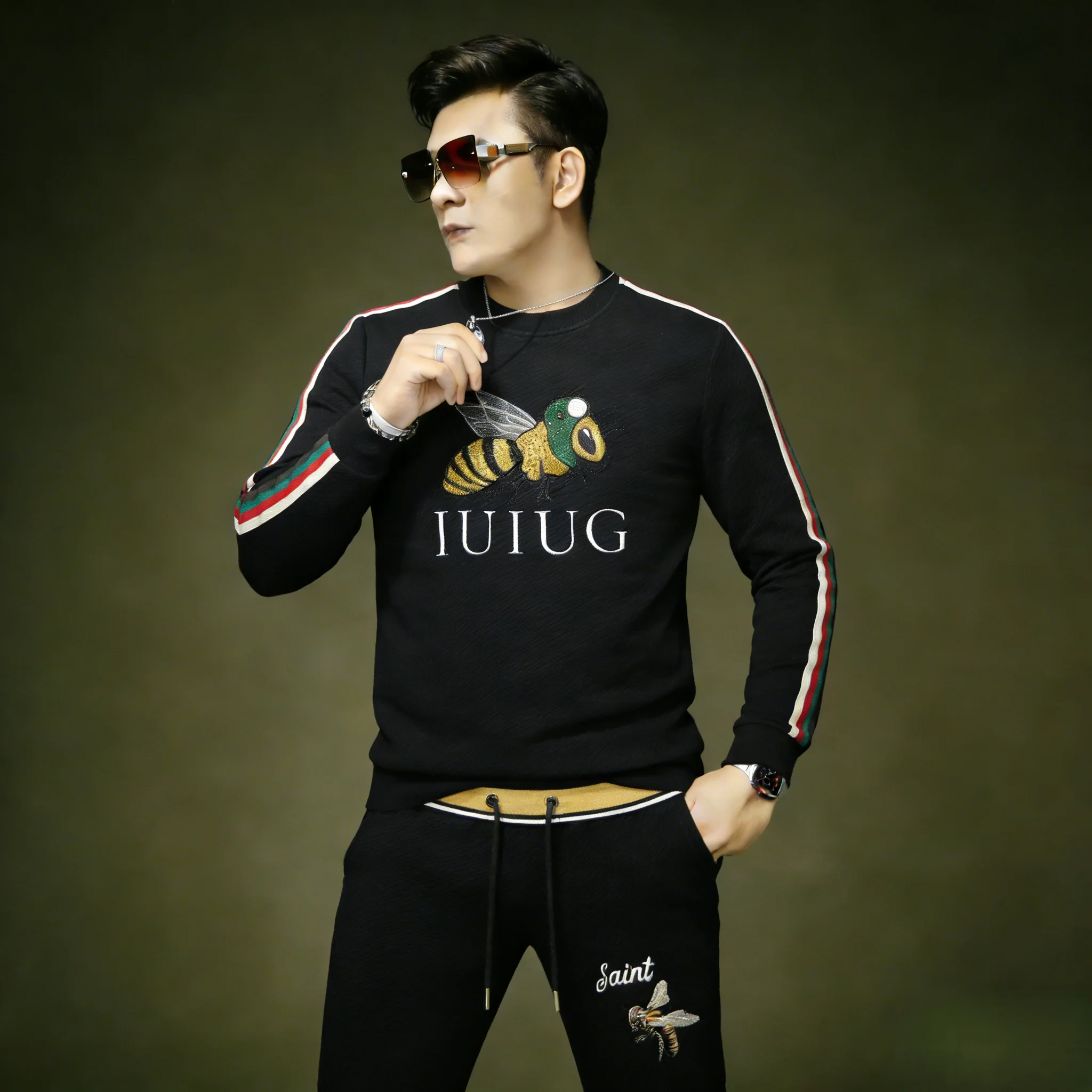 Luxury Bee Embroidery Long Sve round Ne Sweatirt Sportswear Set Cool Haome Men's Clothing Stand Fit Cotton Blend
Luxury Bee Embroidery Long Sve round Ne Sweatirt Sportswear Set Cool Haome Men's Clothing Stand Fit Cotton Blend