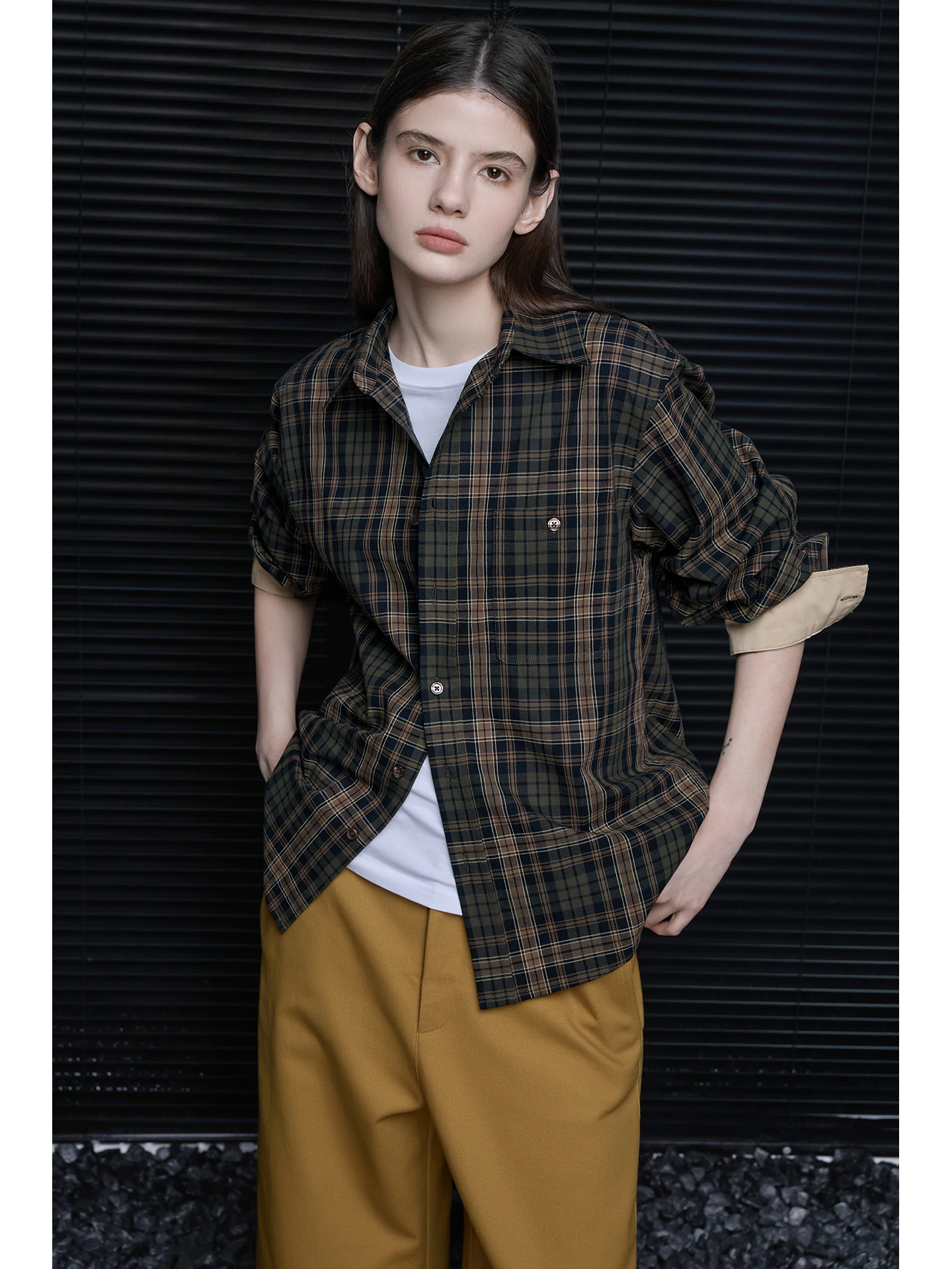 Pure Cotton Plaid Long Sve irt Jaet Women's Loose Lazy Sle American Retro Spring New Arrival Street Faion
Pure Cotton Plaid Long Sve irt Jaet Women's Loose Lazy Sle American Retro Spring New Arrival Street Faion