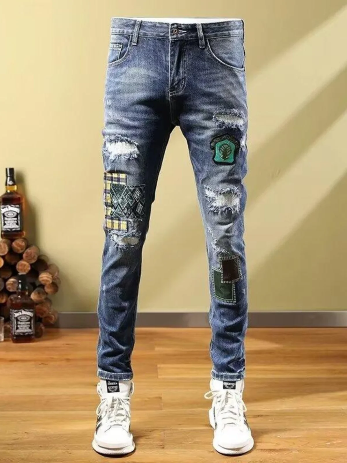 Trendy Men's Motorcycle Ripped Jeans Patched Slim Fit Korean Sle Versatile Harlan Long Pants Autumn 2024 Casual Wear
Trendy Men's Motorcycle Ripped Jeans Patched Slim Fit Korean Sle Versatile Harlan Long Pants Autumn 2024 Casual Wear