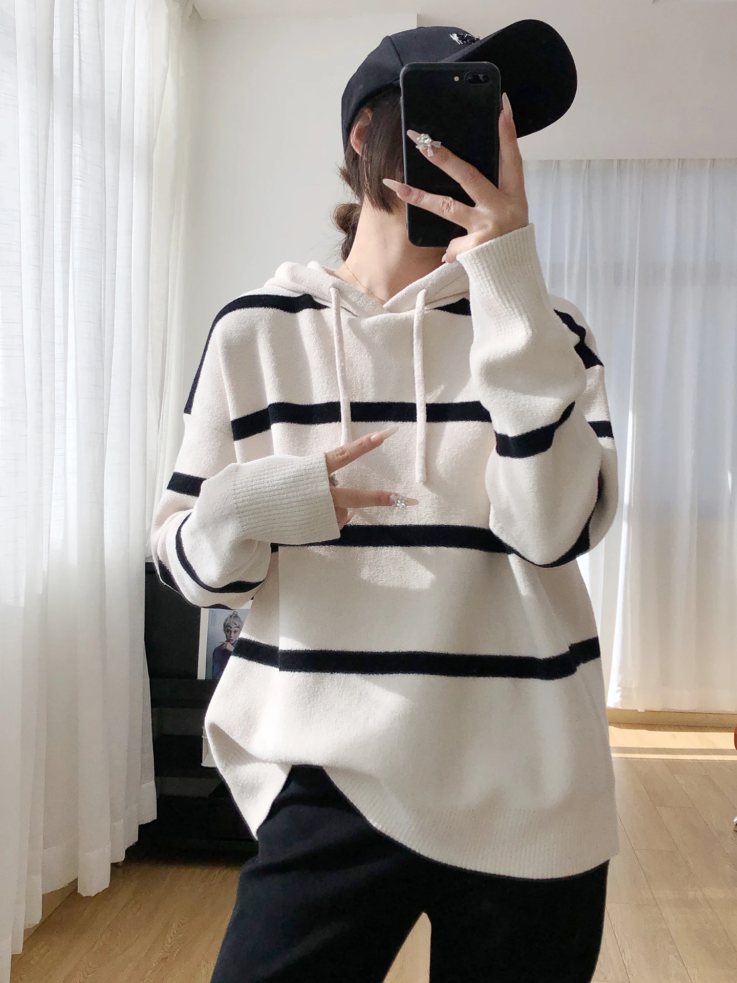 Мягкий синий свитер с капюшоном Fce, женский осенне-зимний внутренний свитер для похудения, повседневный свободный крой с защитой от шариков
Мягкий синий свитер с капюшоном Fce, женский осенне-зимний внутренний свитер для похудения, повседневный свободный крой с защитой от шариков