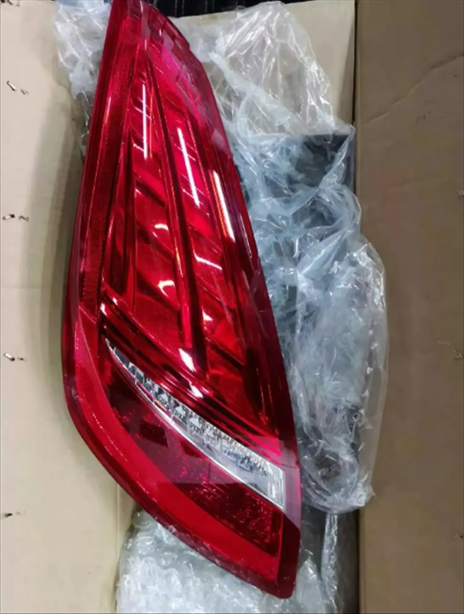 Car Tail Light Rear Lamp Taillight for Peugeot RCZ Brake Driving Reversing Lamp Turn Signal
Car Tail Light Rear Lamp Taillight for Peugeot RCZ Brake Driving Reversing Lamp Turn Signal