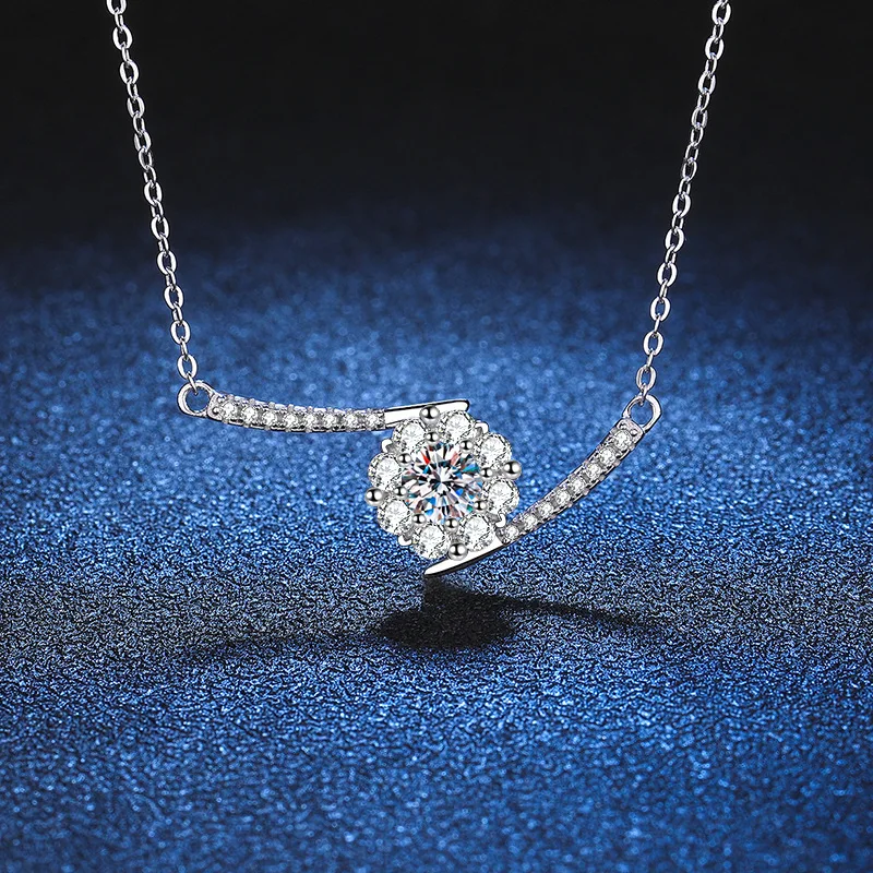 Sweet Sunflower Plated Pt950 D Color Moissanite Pendant S925 Sterling Silver Necklace Female
Sweet Sunflower Plated Pt950 D Color Moissanite Pendant S925 Sterling Silver Necklace Female
