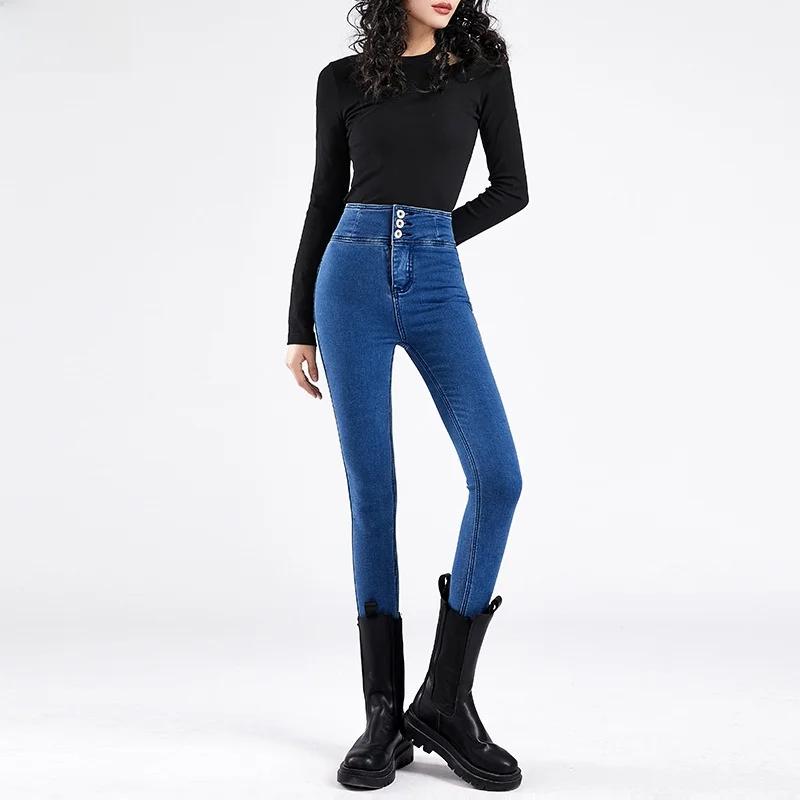 Джинсы с высокой талией, женские весенние новые утягивающие темно-синие эластичные джинсы с высокой талией персикового цвета, длина с манжетами, хлопковая эластичная джинсовая ткань
Джинсы с высокой талией, женские весенние новые утягивающие темно-синие эластичные джинсы с высокой талией персикового цвета, длина с манжетами, хлопковая эластичная джинсовая ткань