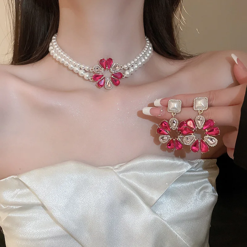 Gemstone Zircon Jewelry Green Red Color Flower Set Light luxury fashion earrings women's fashion light Bride jewelry
Gemstone Zircon Jewelry Green Red Color Flower Set Light luxury fashion earrings women's fashion light Bride jewelry