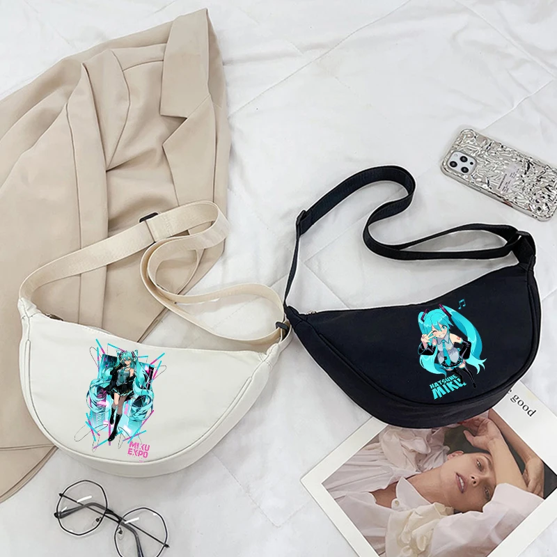 Girl Cute Shoulder Bag Hatsunes Miku Cartoon Crossbody Bag Woman Man Kawaii Portable Handbag Fashion Chest Pouch Birthday Gift
Girl Cute Shoulder Bag Hatsunes Miku Cartoon Crossbody Bag Woman Man Kawaii Portable Handbag Fashion Chest Pouch Birthday Gift