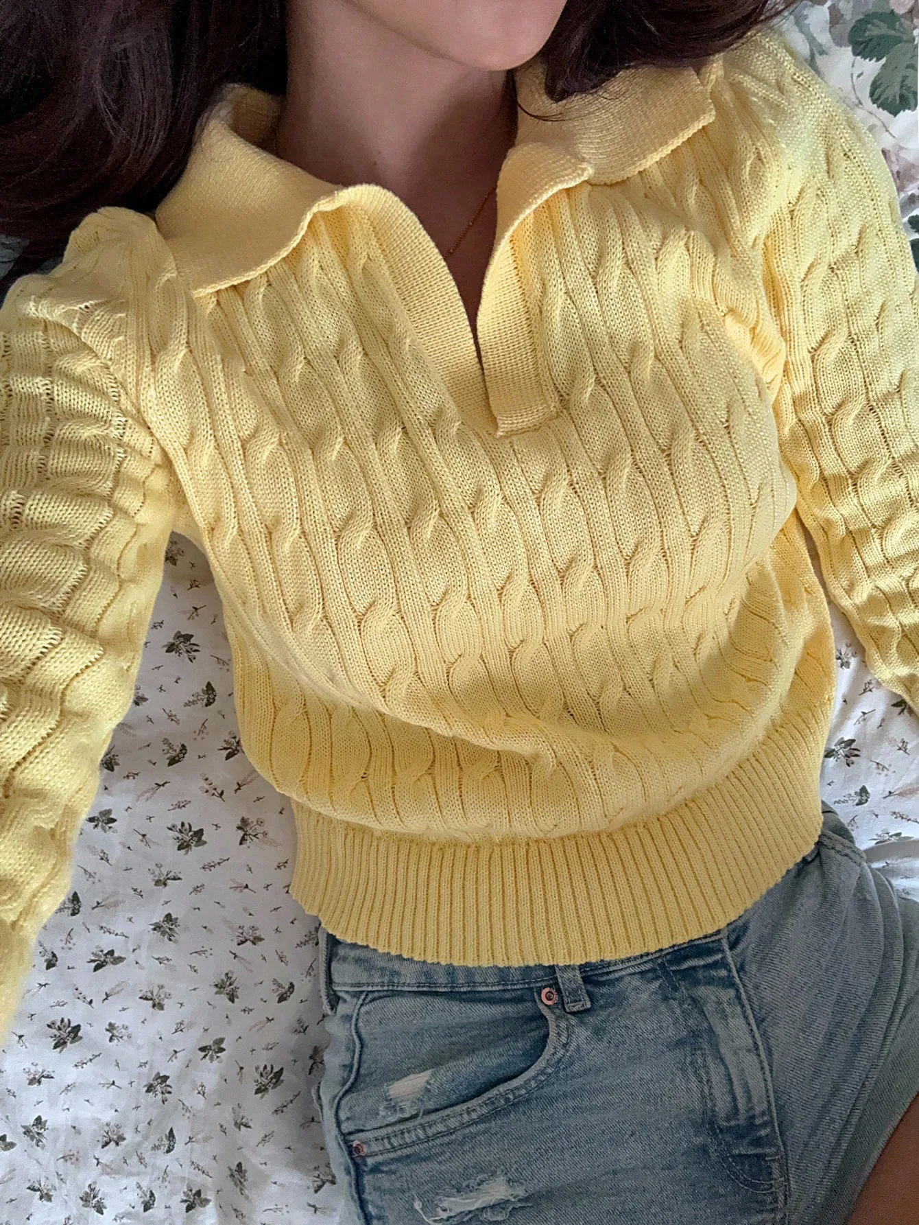 Женский светло-желтый свитер с воротником-поло и длинными рукавами, повседневный топ для осени и зимы
Женский светло-желтый свитер с воротником-поло и длинными рукавами, повседневный топ для осени и зимы