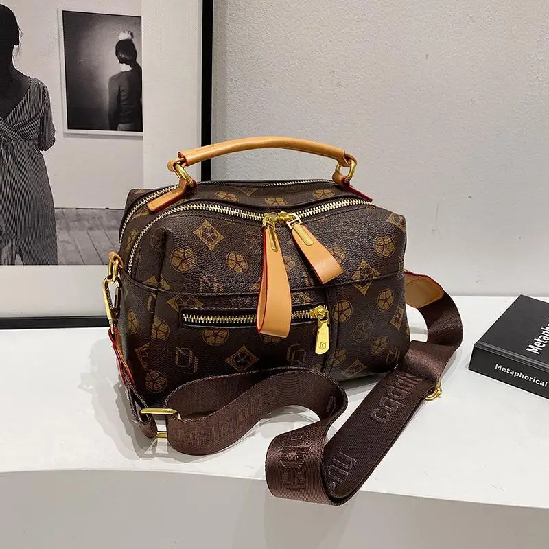 2025 SS Premium Top Handle Bag, Spacious Convertible Shoulder & Crossbody Purse for Women, Chic Day to Night Tote
2025 SS Premium Top Handle Bag, Spacious Convertible Shoulder & Crossbody Purse for Women, Chic Day to Night Tote