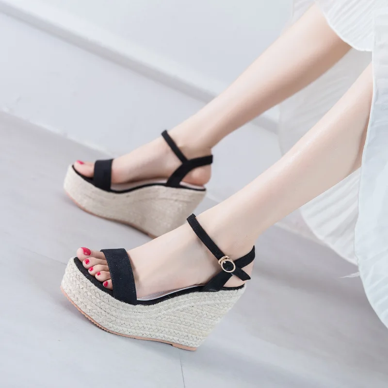 Women's Wedge Sandals 2023 New Suede Thick Bottom Waterproof Platform Small Platform Shoes Hollow Open Toe High Heels
Women's Wedge Sandals 2023 New Suede Thick Bottom Waterproof Platform Small Platform Shoes Hollow Open Toe High Heels