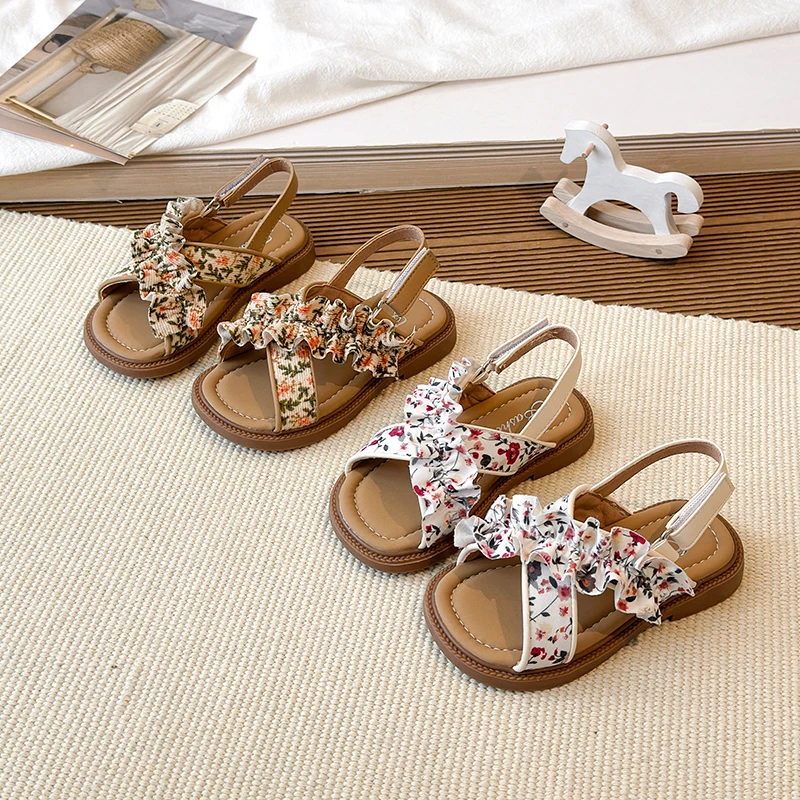 Летние сандалии для девочек с открытым носком, на липучке, с цветочным декором, шикарные детские туфли на плоской подошве, однотонные, легкие, удобные, повседневные, для детей 7-12 лет
Летние сандалии для девочек с открытым носком, на липучке, с цветочным декором, шикарные детские туфли на плоской подошве, однотонные, легкие, удобные, повседневные, для детей 7-12 лет