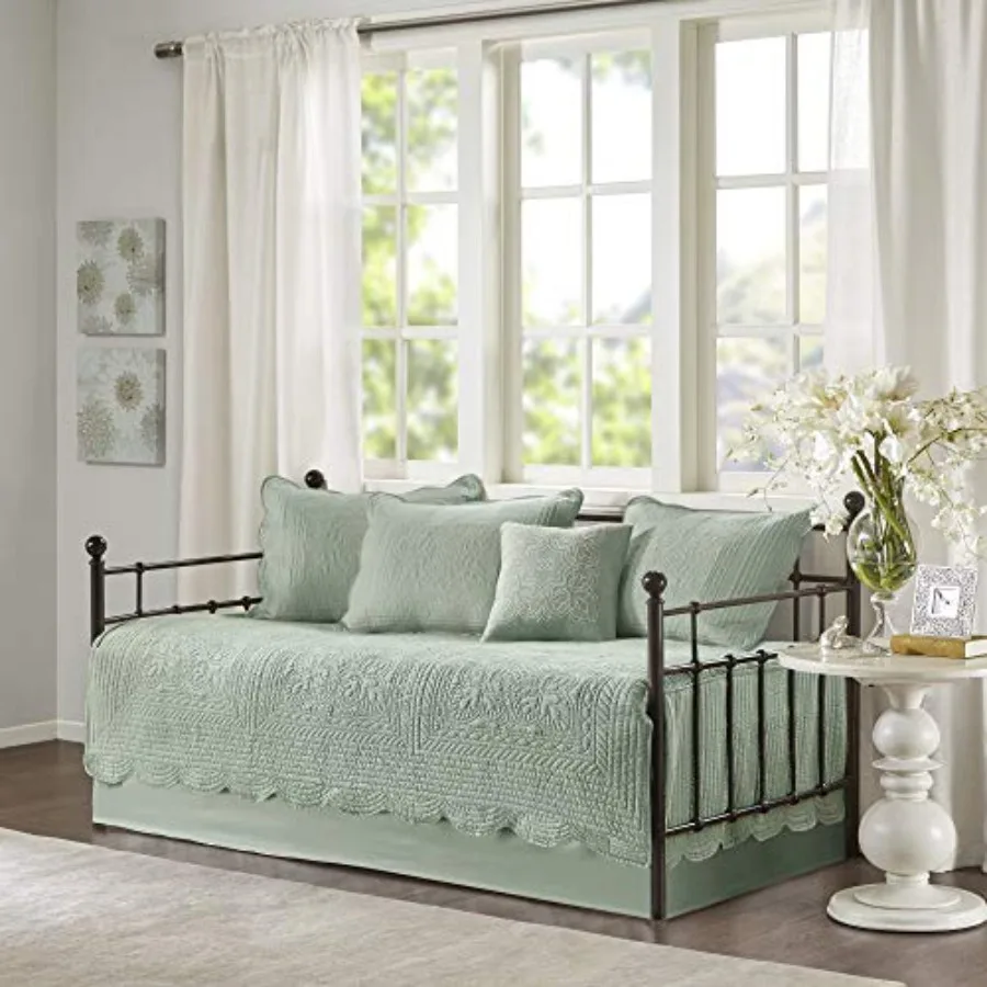 Daybed Cover Set Damask Quilted Cover for Daybeds All Season Pre-Washed Cotton-Filled Coastal Bedding Scallop Edge Shams Bedski
Daybed Cover Set Damask Quilted Cover for Daybeds All Season Pre-Washed Cotton-Filled Coastal Bedding Scallop Edge Shams Bedski