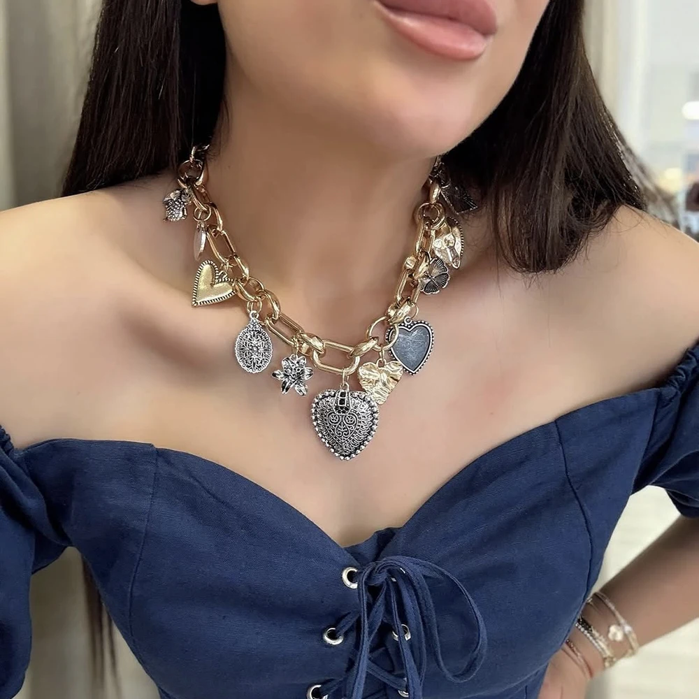 Vintage New Metal Love Heart Pendant Choker Necklace for Women Trend Punk Silver Color Metal Chain Party Jewelry Gift 
Vintage New Metal Love Heart Pendant Choker Necklace for Women Trend Punk Silver Color Metal Chain Party Jewelry Gift