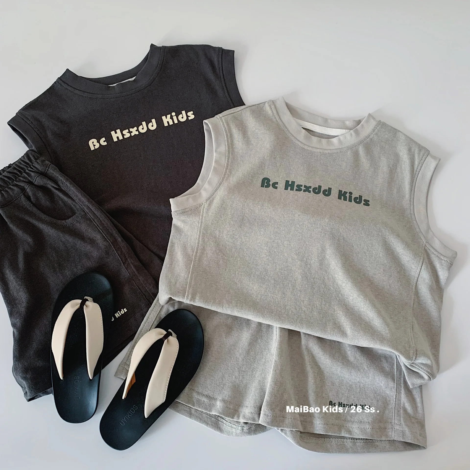 Children Clothes Set 2026 Summer New Simple Letter Sports Loose Sleeveless Top Casual Shorts Kids Simple Two-piece Set
Children Clothes Set 2026 Summer New Simple Letter Sports Loose Sleeveless Top Casual Shorts Kids Simple Two-piece Set