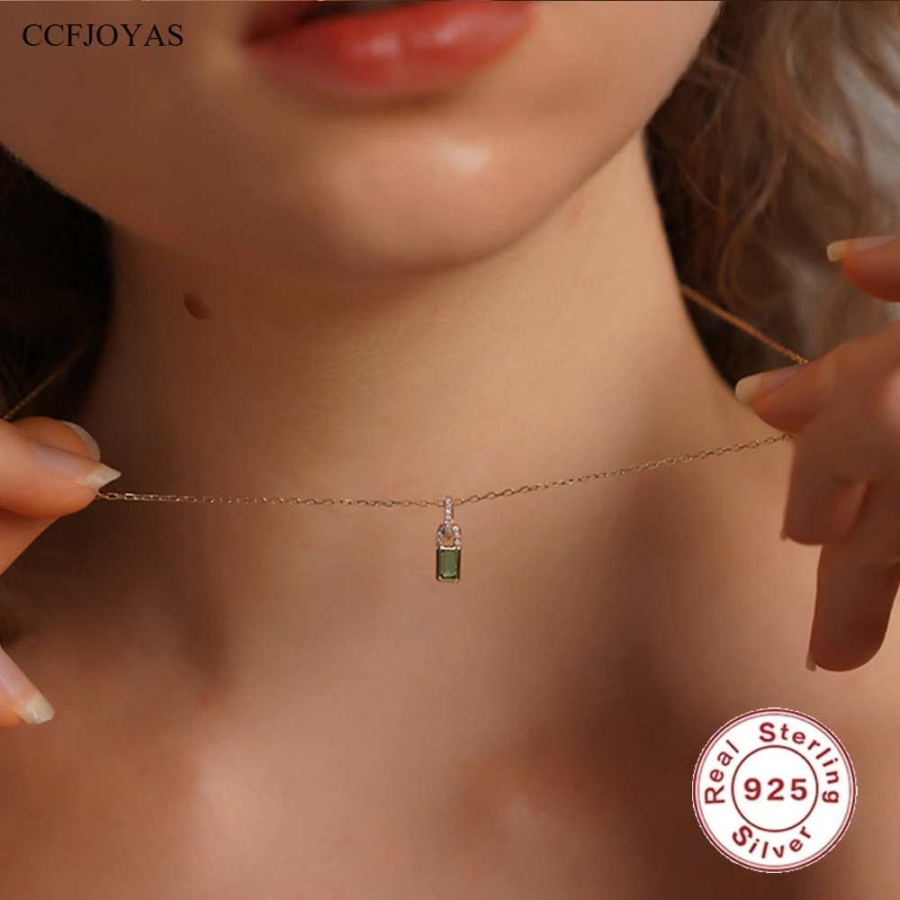 CCFJOYAS 925 Sterling Silver Mini Green Lock Pendant Necklace for Women European and American Light Luxury Simple Vintage Jewelr
CCFJOYAS 925 Sterling Silver Mini Green Lock Pendant Necklace for Women European and American Light Luxury Simple Vintage Jewelr