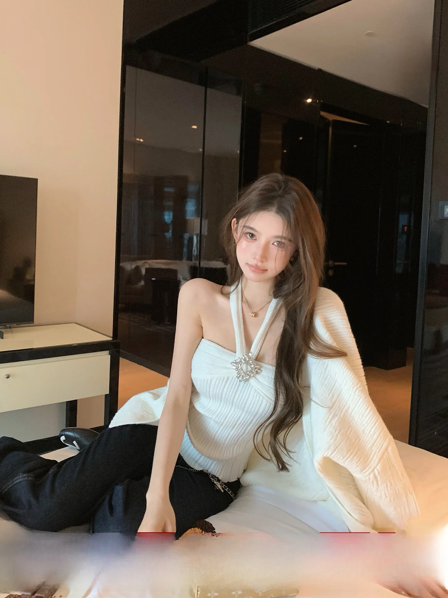 Теплый кардиган из флиса цвета фундука для ранней осени, вязаный, в винтажном стиле, свободного кроя, повседневный, комплект из двух предметов для женщин
Теплый кардиган из флиса цвета фундука для ранней осени, вязаный, в винтажном стиле, свободного кроя, повседневный, комплект из двух предметов для женщин