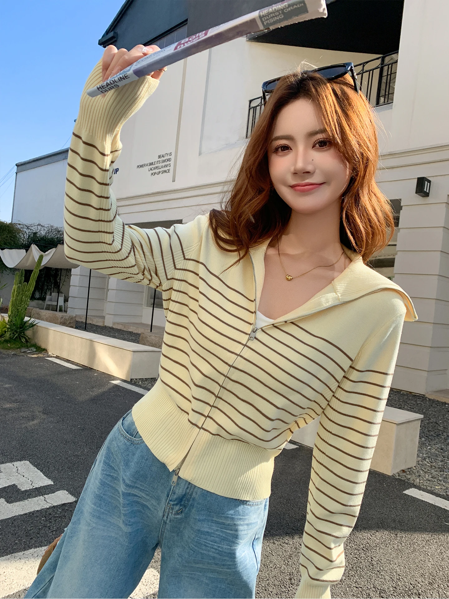 Желтый полосатый вязаный кардиган на молнии из лиоцелла для женщин, весна 2026, новинка, удобный, дышащий топ
Желтый полосатый вязаный кардиган на молнии из лиоцелла для женщин, весна 2026, новинка, удобный, дышащий топ