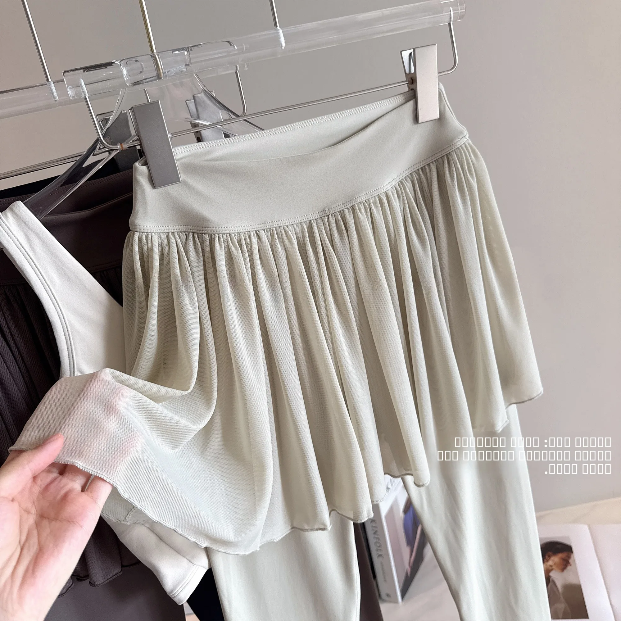 Женские длинные брюки для йоги с высокой талией, спортивные, повседневные, для утренних пробежек, непрозрачные, с эффектом подтяжки ягодиц, из нейлона и спандекса
Женские длинные брюки для йоги с высокой талией, спортивные, повседневные, для утренних пробежек, непрозрачные, с эффектом подтяжки ягодиц, из нейлона и спандекса