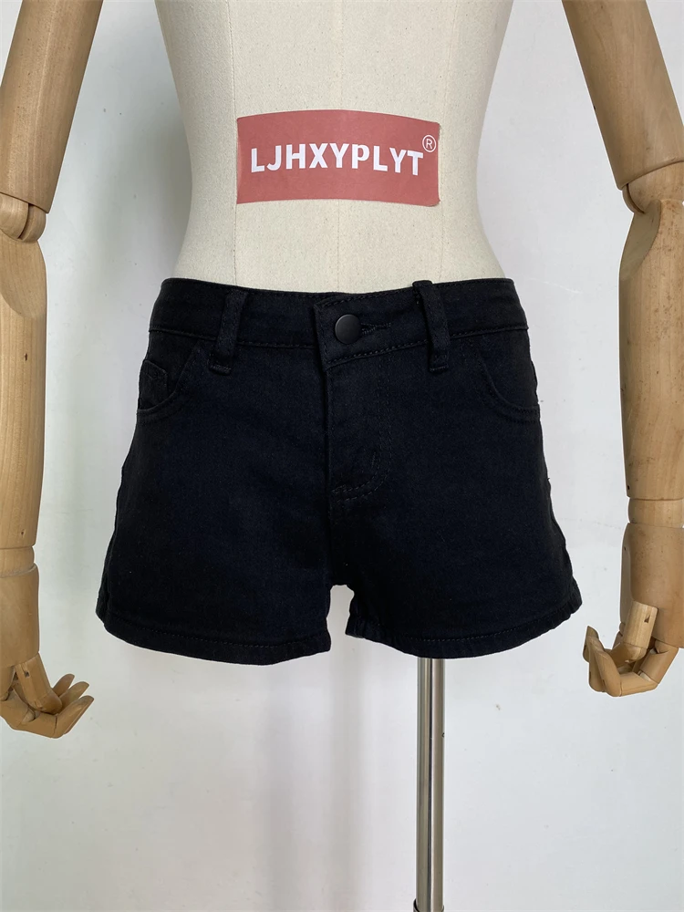 Summer Women's Solid Color Mini Shorts Young Girl Briefs Fashion Casual Female Low-waisted Sexy Slim Fit Ultra Short Shorts
Summer Women's Solid Color Mini Shorts Young Girl Briefs Fashion Casual Female Low-waisted Sexy Slim Fit Ultra Short Shorts
