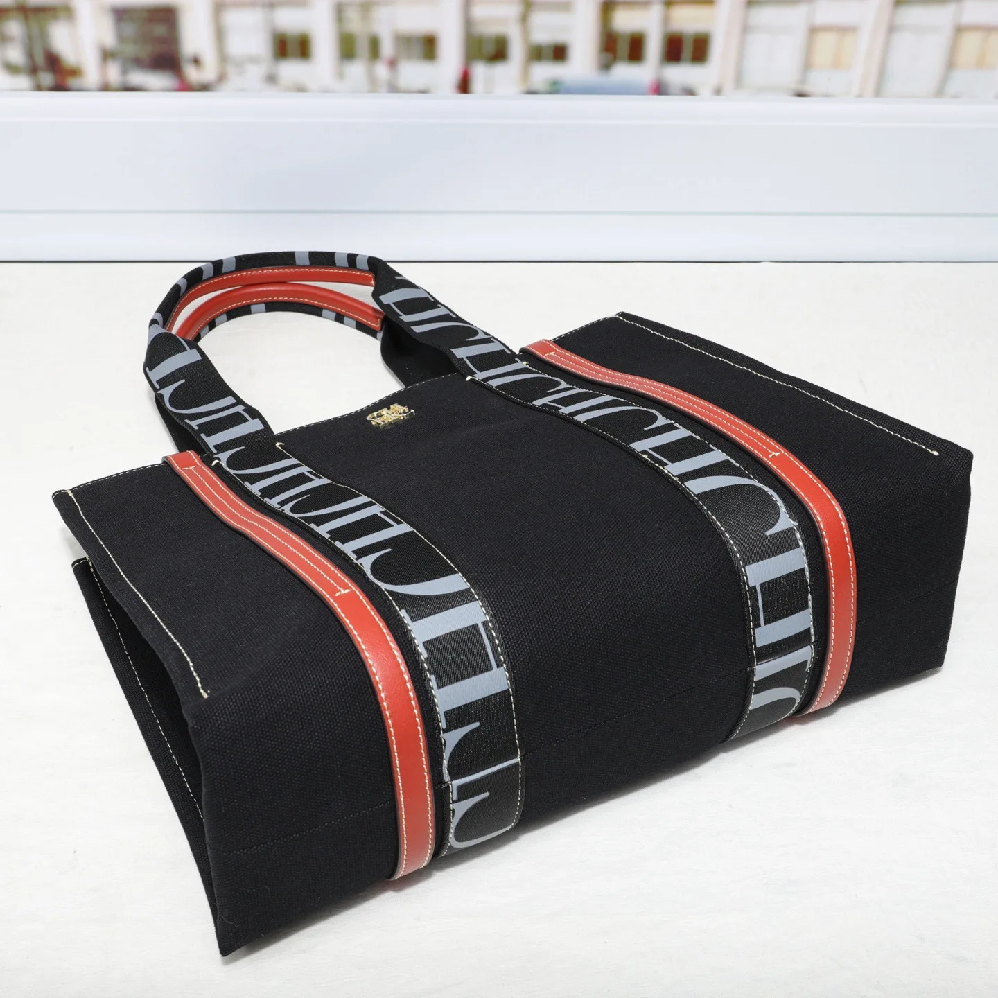 Chhc Simple Style 2025 Square Handbag Women's Canvas Bag Fashionable Large Capacity Shoulder Bag
Chhc Simple Style 2025 Square Handbag Women's Canvas Bag Fashionable Large Capacity Shoulder Bag