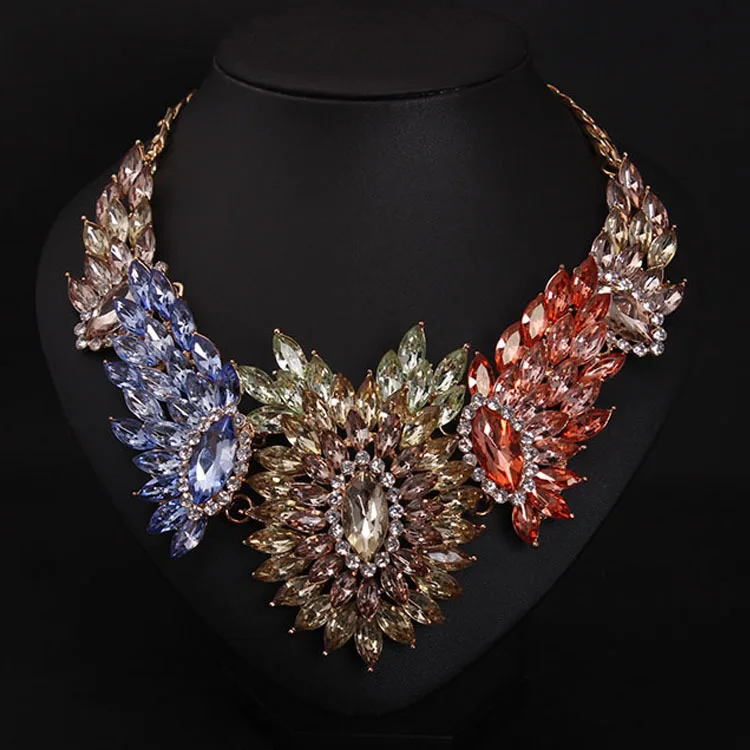 DIY accessories Europe, America, colored crystal gemstone diamond short collarbone necklace exaggerated fashion women's accessor
DIY accessories Europe, America, colored crystal gemstone diamond short collarbone necklace exaggerated fashion women's accessor