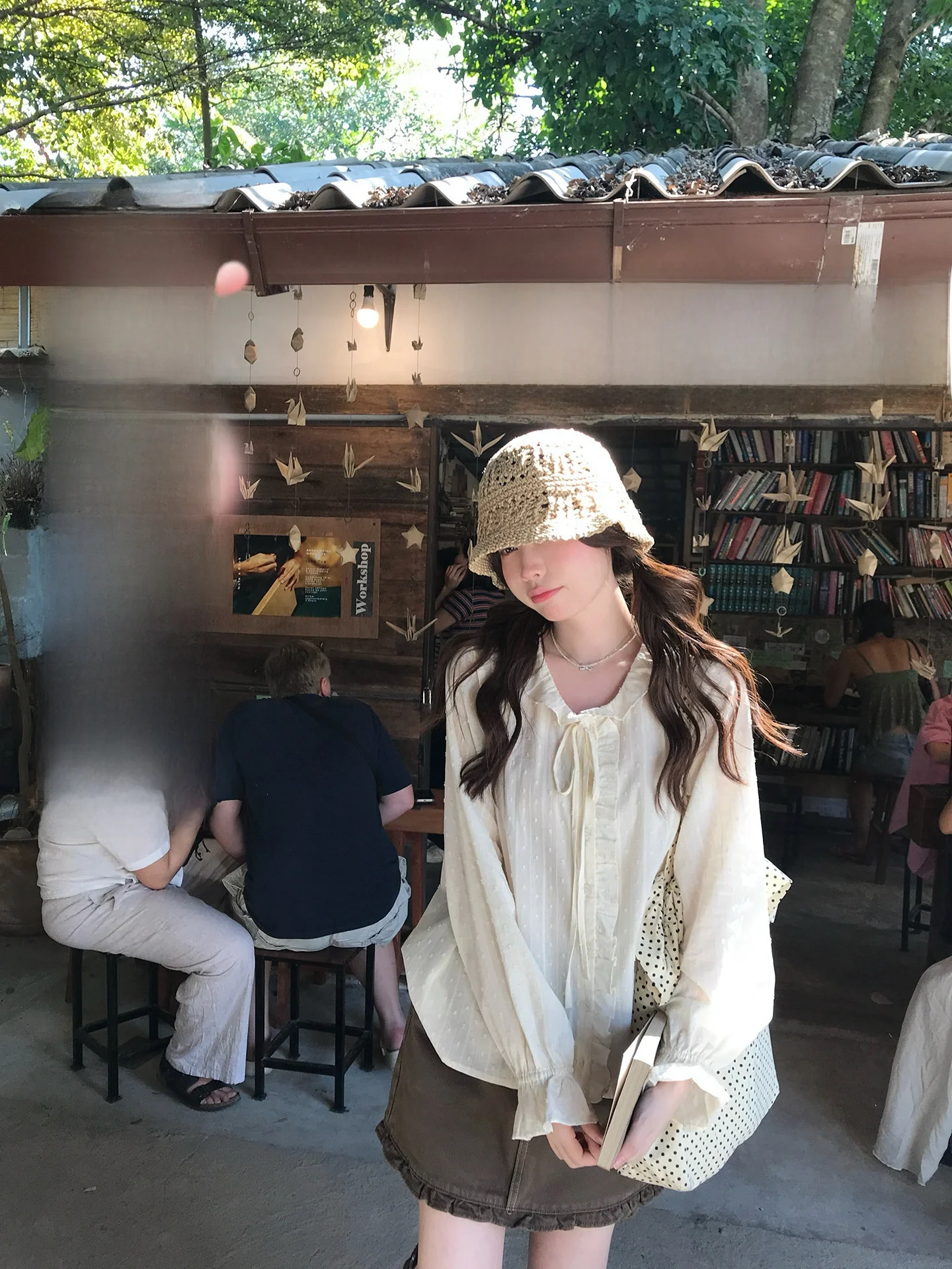 Женская свободная футболка PtonUmi с длинным рукавом и круглым вырезом, в японском стиле, расклешенная, для весны и лета, коллекция Wed Art Museum
Женская свободная футболка PtonUmi с длинным рукавом и круглым вырезом, в японском стиле, расклешенная, для весны и лета, коллекция Wed Art Museum