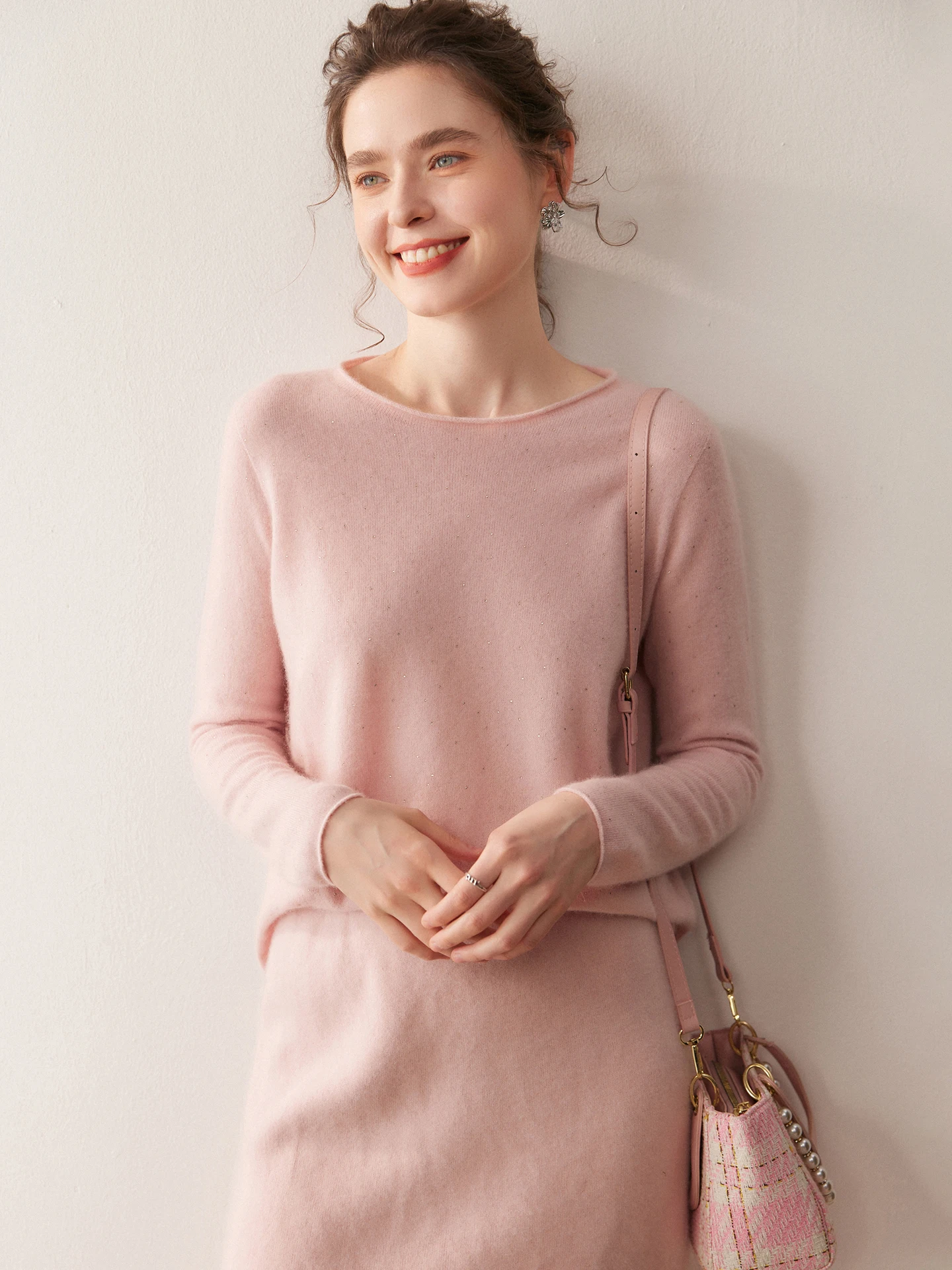 Women's round Ne Camere Knitted Long Sve Base irt Faionable Versatile Sl Drill Embellied Sweater
Women's round Ne Camere Knitted Long Sve Base irt Faionable Versatile Sl Drill Embellied Sweater