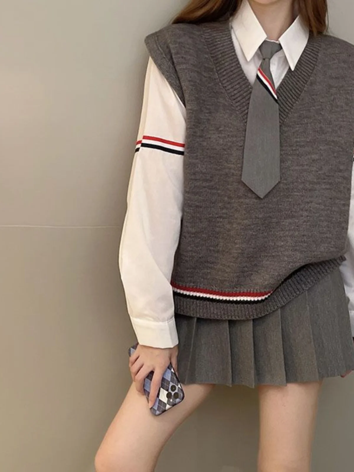 plus Size 200 Pounds Triple Set Vest Sweater Salt And Sweet Knitted Sweater Top Shirt Pleated Skirt Fashionable plus Size Set
plus Size 200 Pounds Triple Set Vest Sweater Salt And Sweet Knitted Sweater Top Shirt Pleated Skirt Fashionable plus Size Set